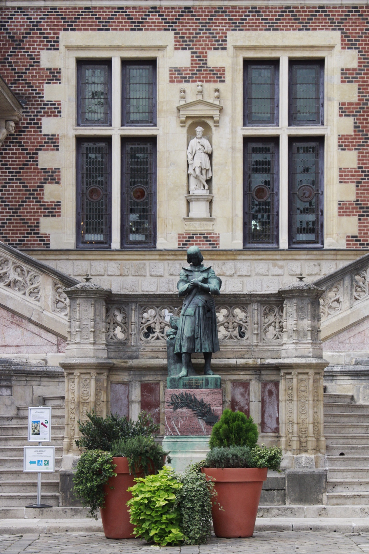 The Wonders Outside of Paris – Orleans’ – Hotel Groslot